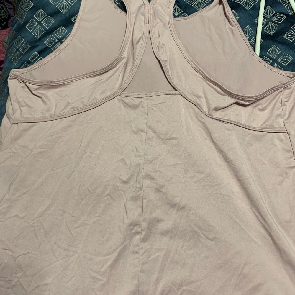 Fabletics tank - Picture 2 of 4